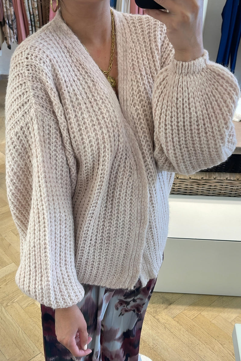 Strickjacke mit Ballonärmel