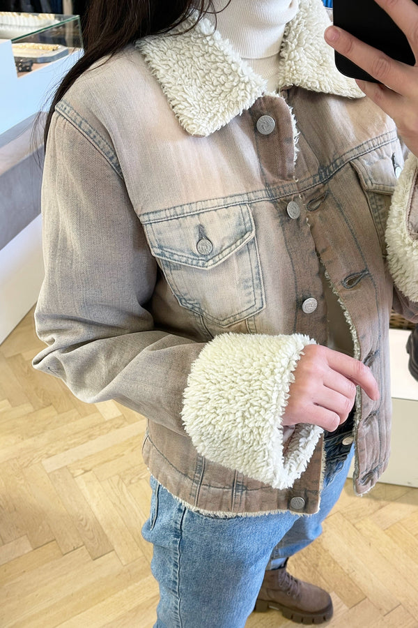 Gefütterte Jeansjacke